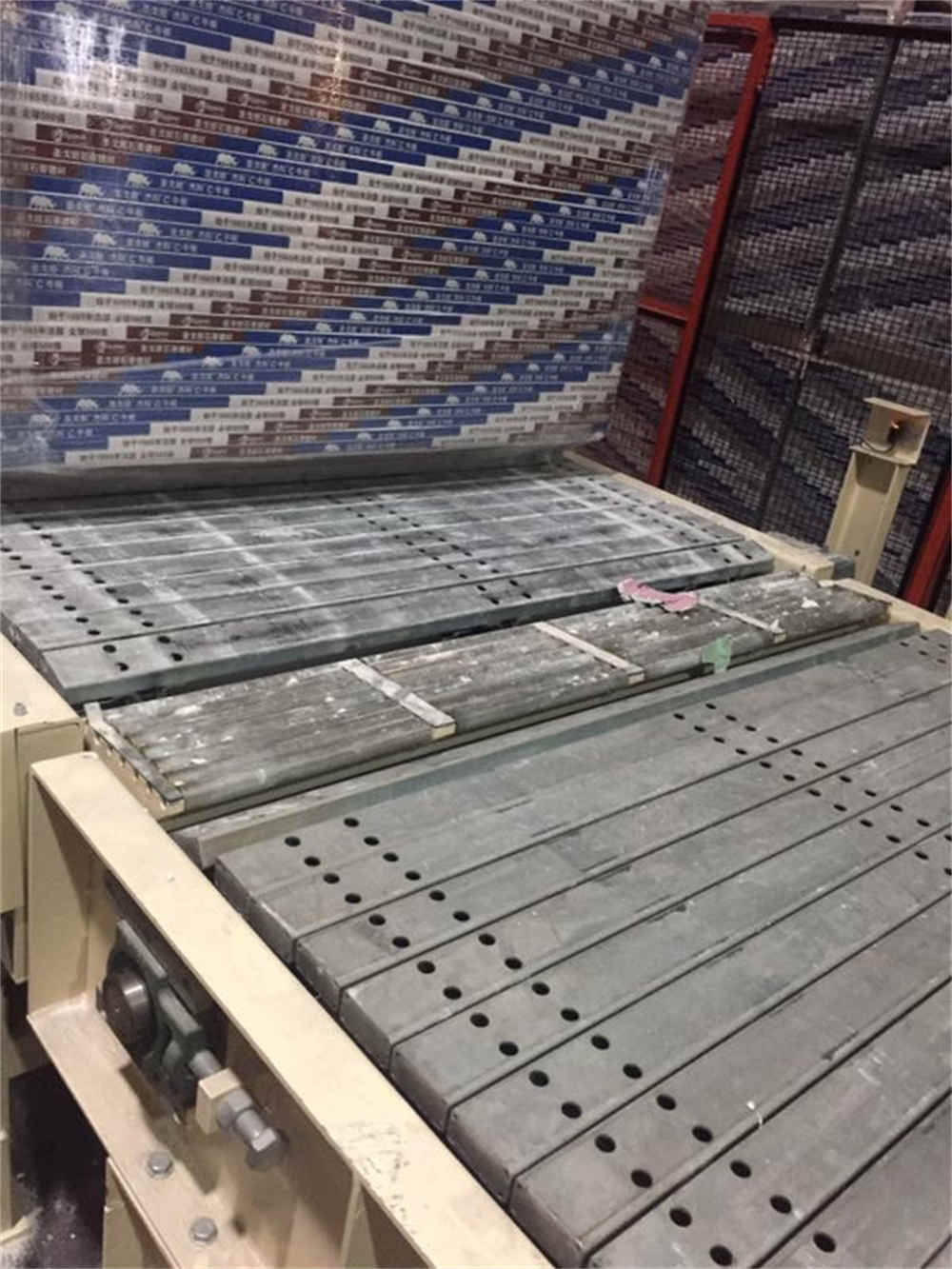 Kettenplattenförderlinie für Getränkeförderer