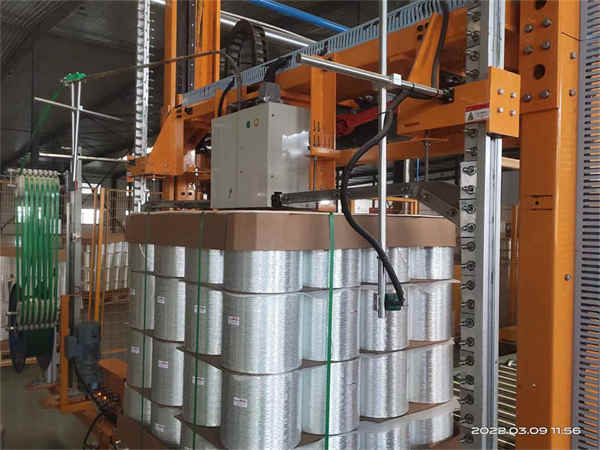 Vollautomatische vertikale Palettenumreifungsmaschine