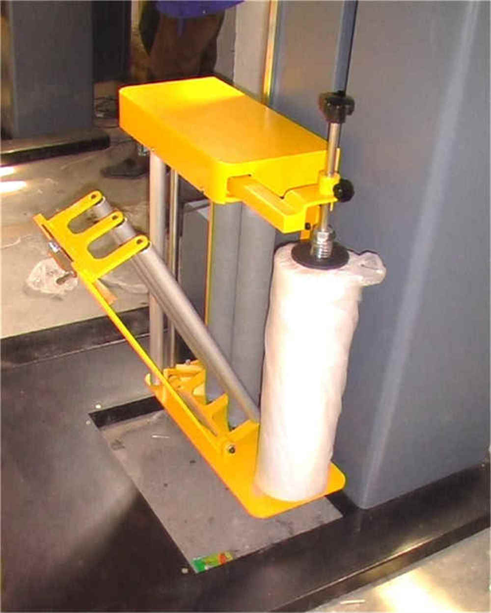 Halbautomatische Palettenverpackungsmaschine