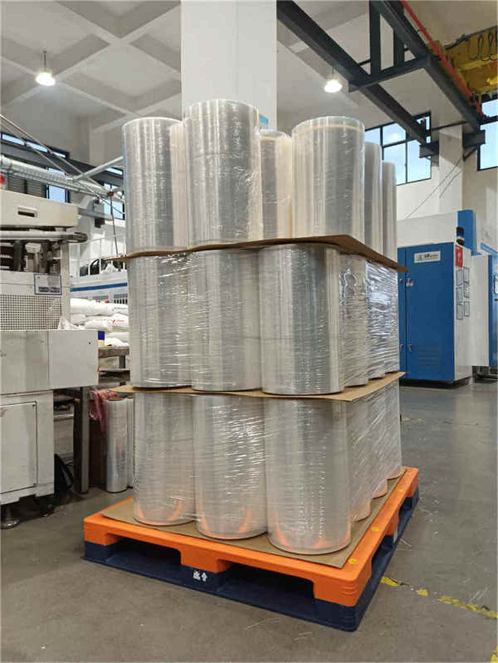 Palettenwickelmaschine verwendet Verpackungsfolie