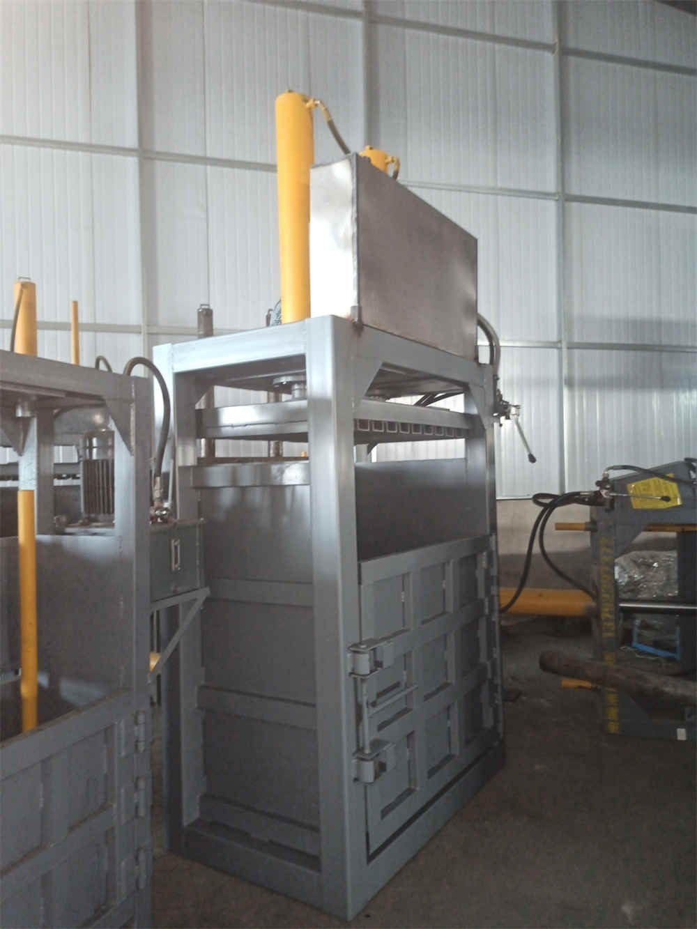 Vollautomatische hydraulische Ballenpresse