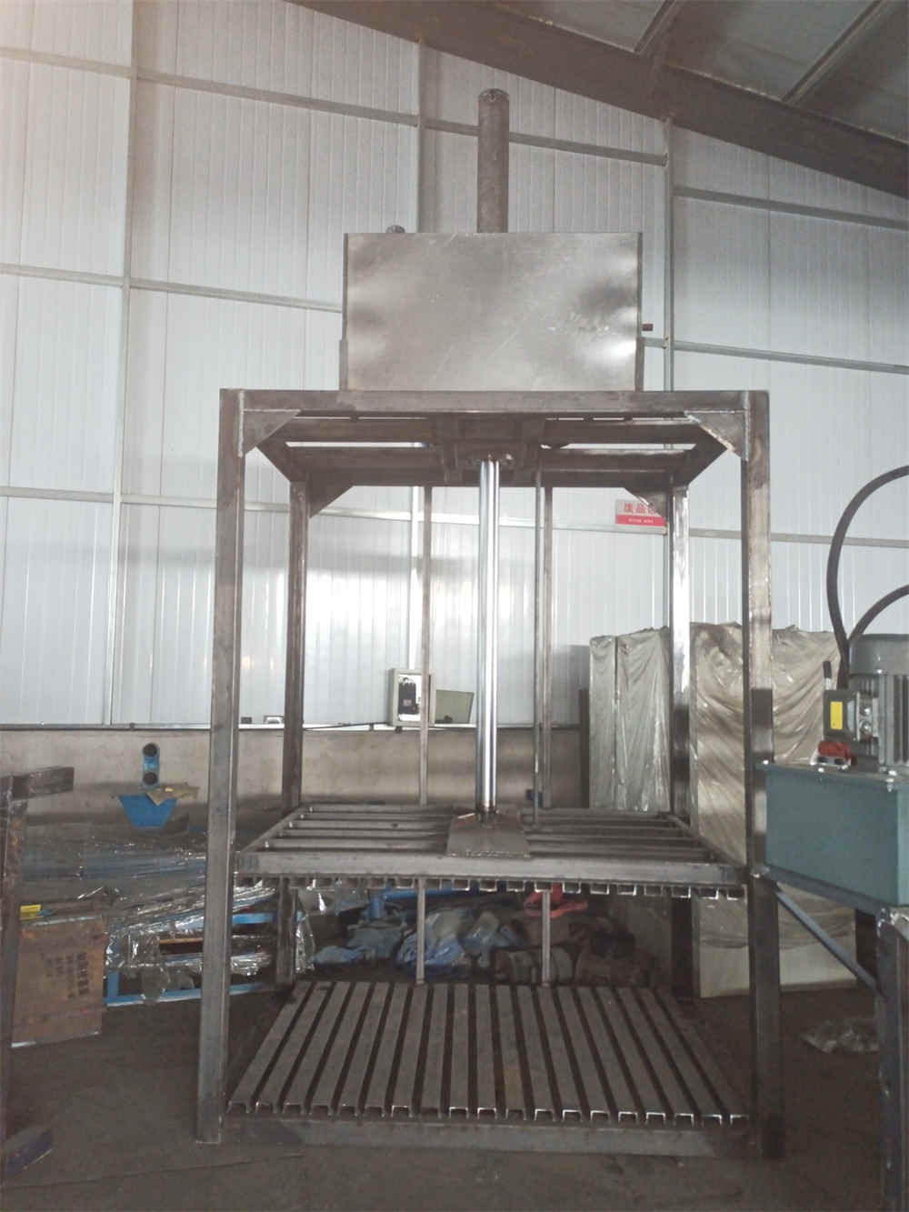 Vollautomatische hydraulische Ballenpresse