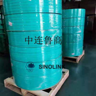 PET-Band wird zur Lieferung vorbereitet