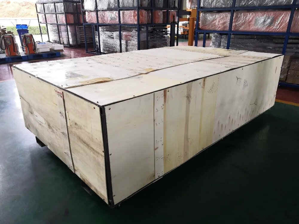 Spezielle Stretchfolienverpackungsmaschine Special Stretch Wrapping Film Packaging Machine