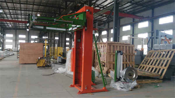 Horizontale Umreifungsmaschine Horizontal strapping machine