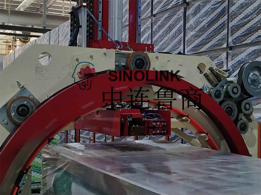 Automatische sechsseitige Vorstrecker-Verpackungsmaschine für Plattenbustenmaterialien Automatische sechsseitige Vorstrecker-Verpackungsmaschine für Plattenbustenmaterialien