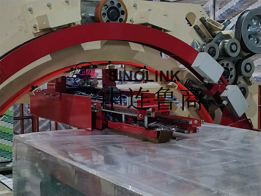 Automatische sechsseitige Vorstrecker-Verpackungsmaschine für Plattenbustenmaterialien Automatische sechsseitige Vorstrecker-Verpackungsmaschine für Plattenbustenmaterialien